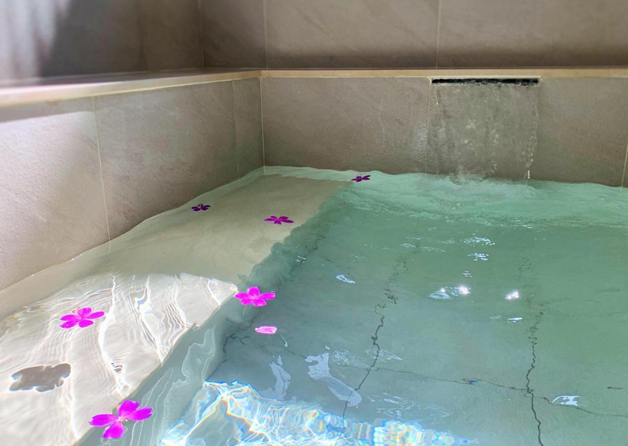 烏來足立司拉 Sla Ulay 溫泉會館 Appartement Wulai Buitenkant foto